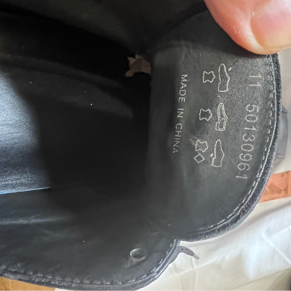 BOSS by HUGO BOSS leather shoes excellent condition all leather  size 11 - Picture 10 of 10